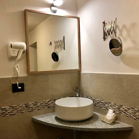 Piccolo Hotel